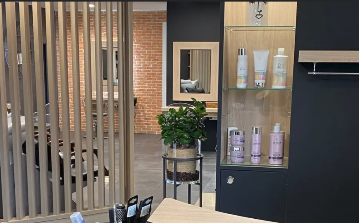 Salon Ainoa Coiffure 4